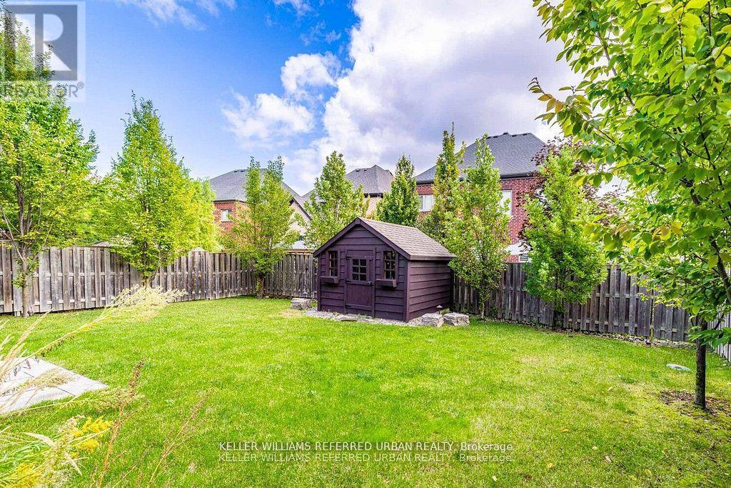 113 Burns Boulevard, King, ON - Outdoor