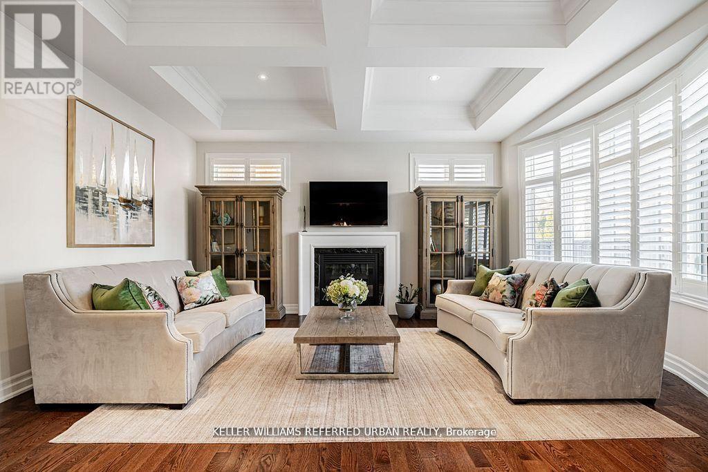 113 Burns Boulevard, King, ON - Indoor Photo Showing Living Room With Fireplace