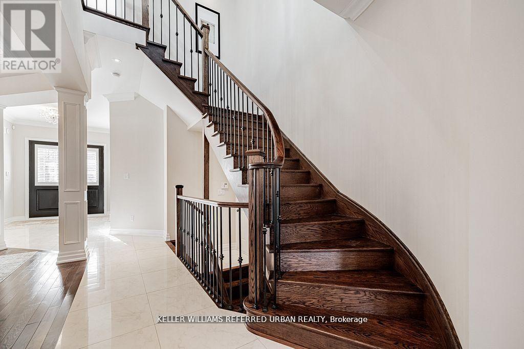 113 Burns Boulevard, King, ON - Indoor Photo Showing Other Room