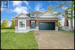 Photos are of model & show upgrades not included. -