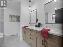 Photos are of model & show upgrades not included. -