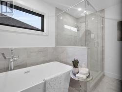 Photos are of model & show upgrades not included. -