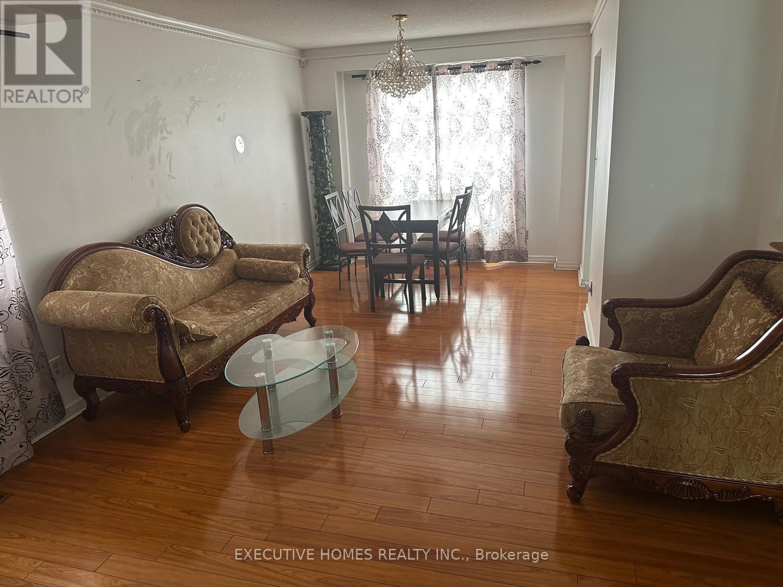 18 Sheldrake Court, Brampton, ON - Indoor