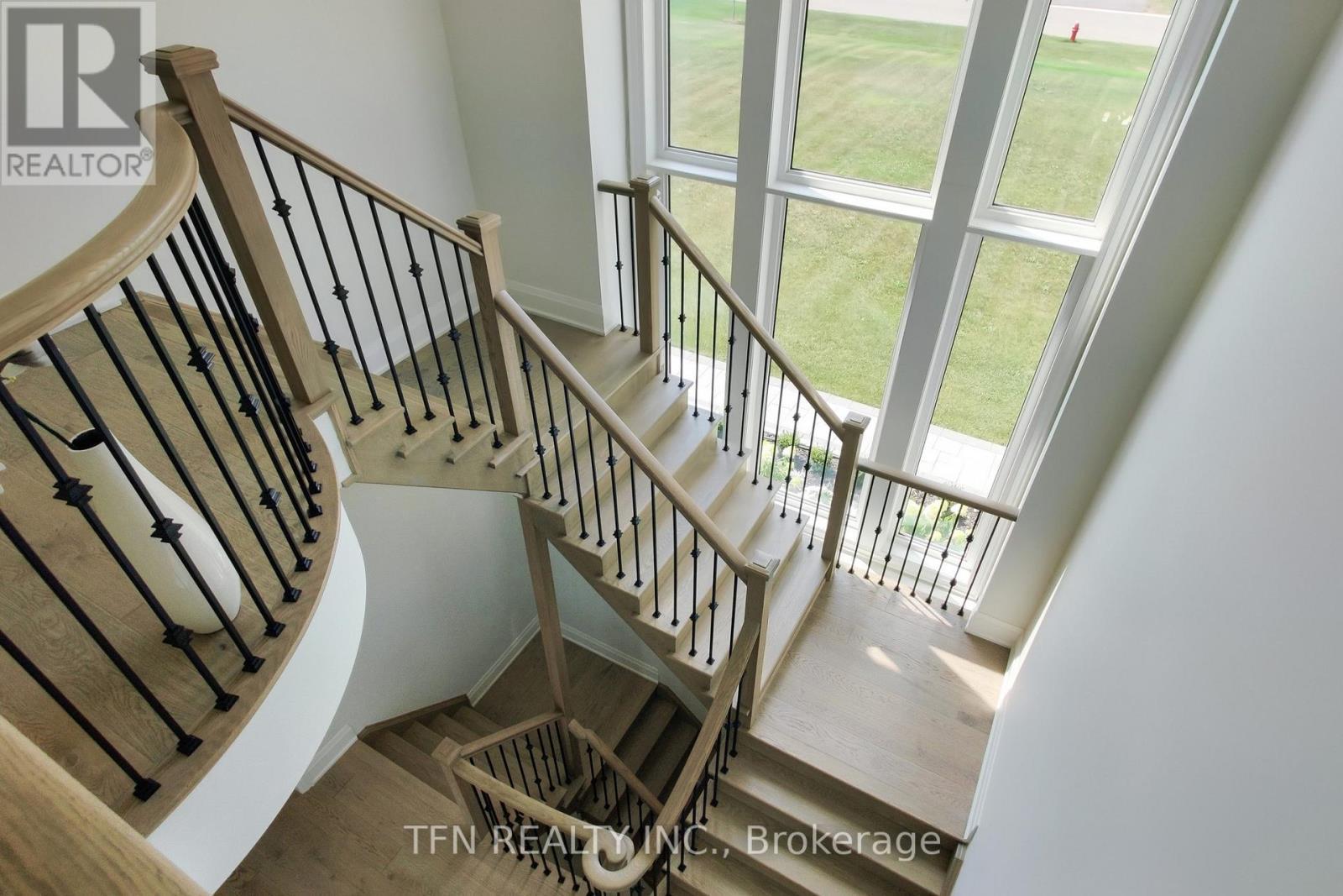 258 Amos Drive, Caledon, ON - Indoor Photo Showing Other Room