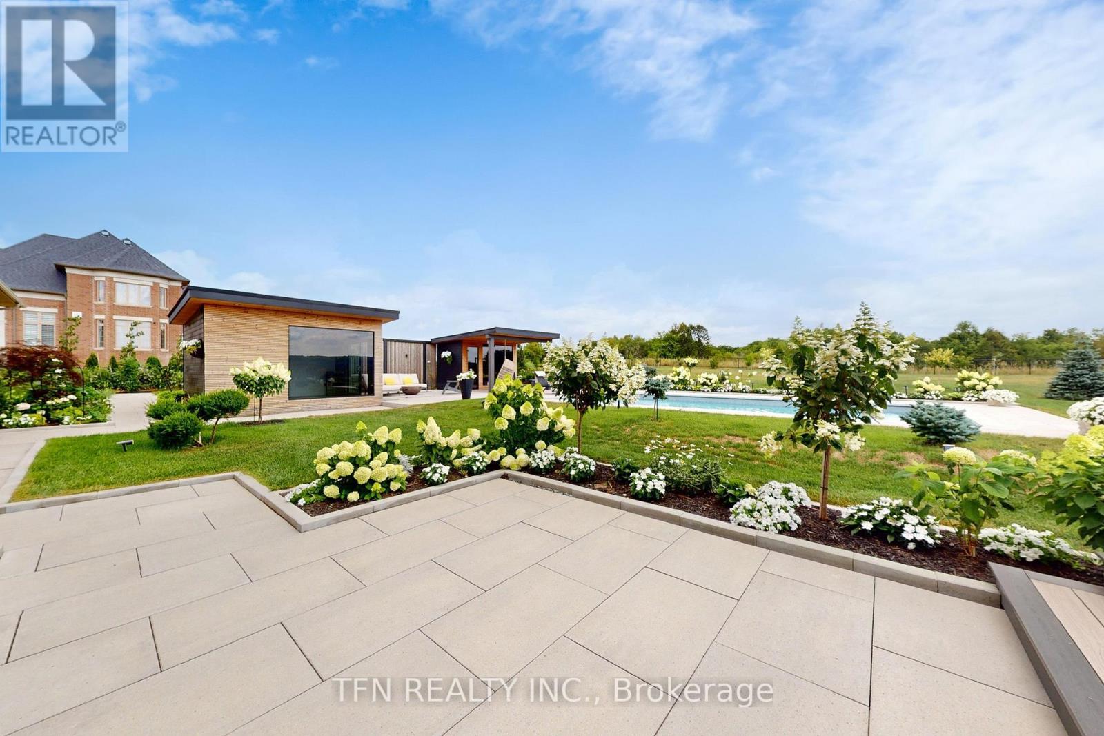 258 Amos Drive, Caledon, ON - Outdoor