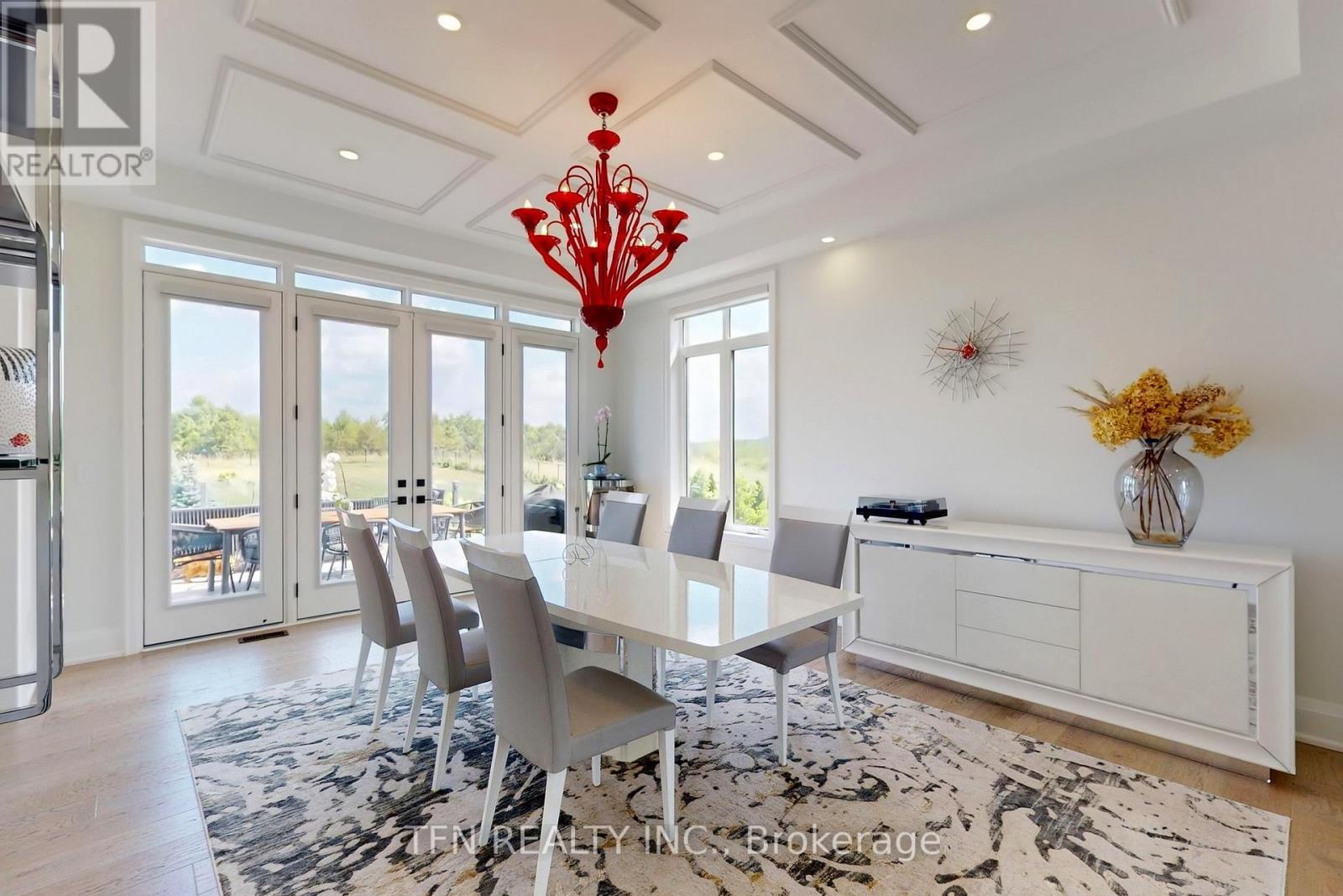 258 Amos Drive, Caledon, ON - Indoor Photo Showing Dining Room
