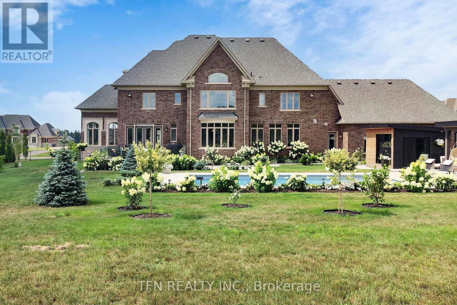 258 Amos Drive, Caledon, ON - Outdoor