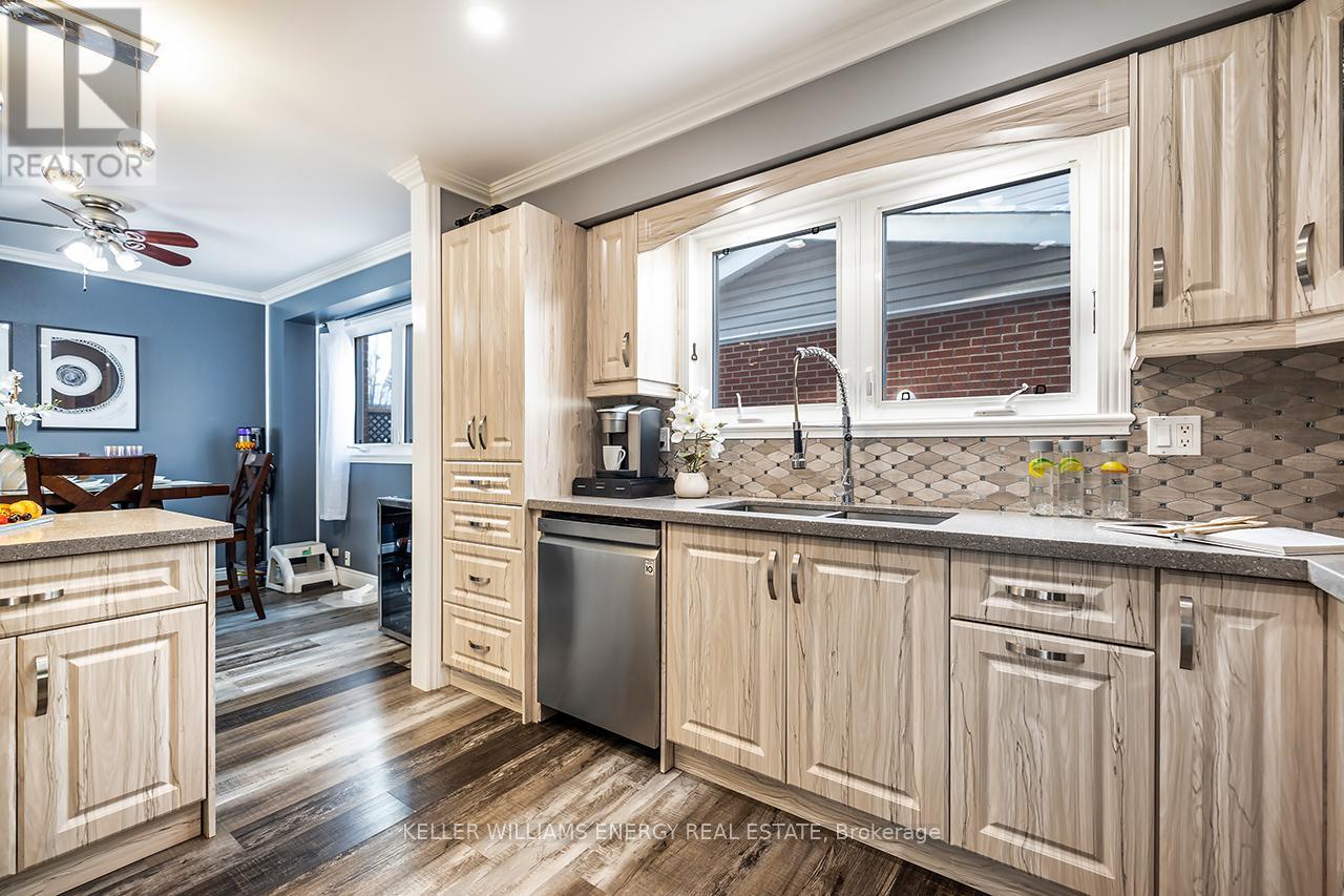 Pantry - 416 Mayfair Avenue, Oshawa (Centennial), ON - Indoor Photo Showing Kitchen