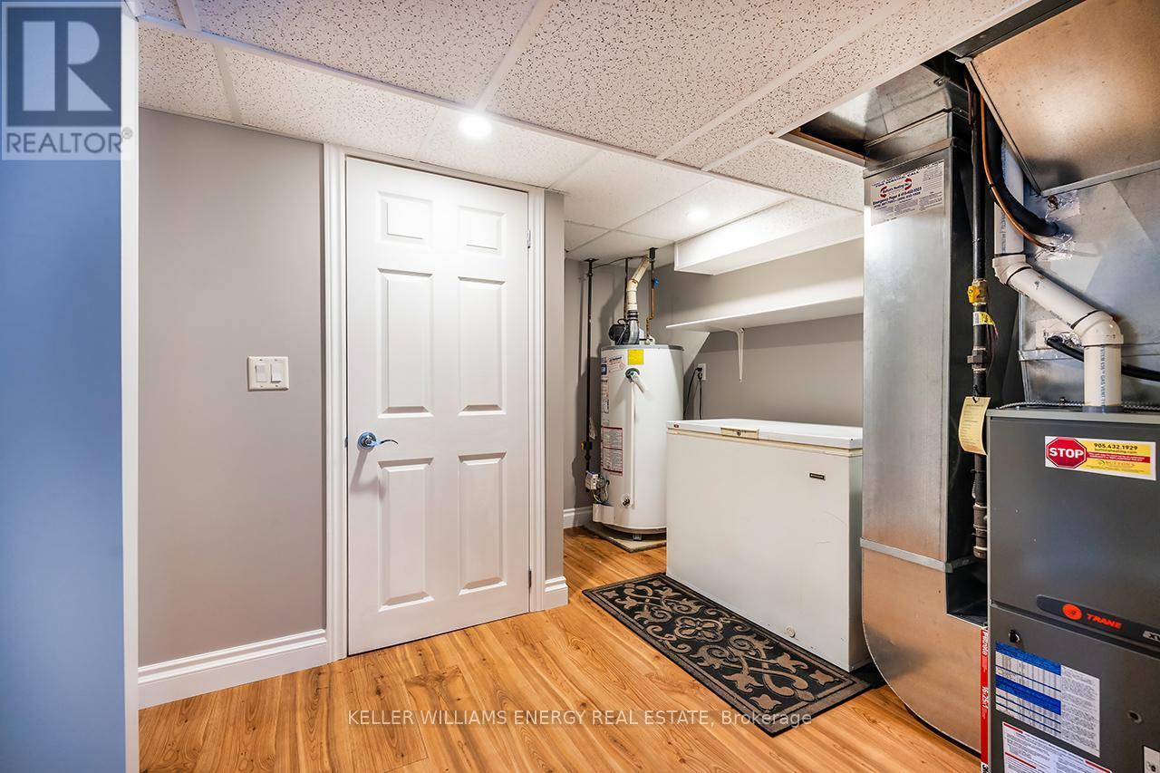 416 Mayfair Avenue, Oshawa (Centennial), ON - Indoor