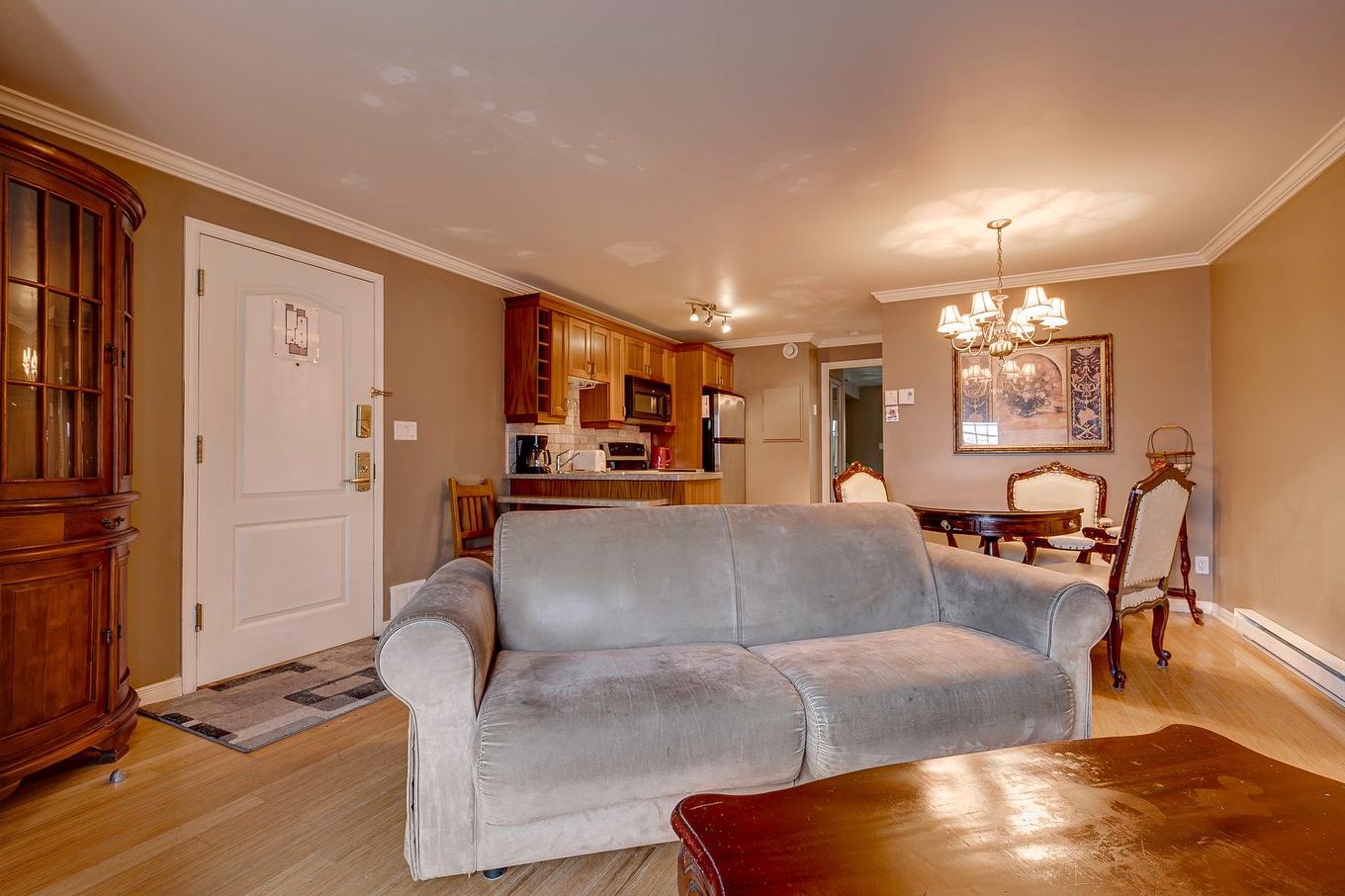 Overall view - 3106-570 Ch. Des Frênes, Piedmont, QC - Indoor Photo Showing Living Room