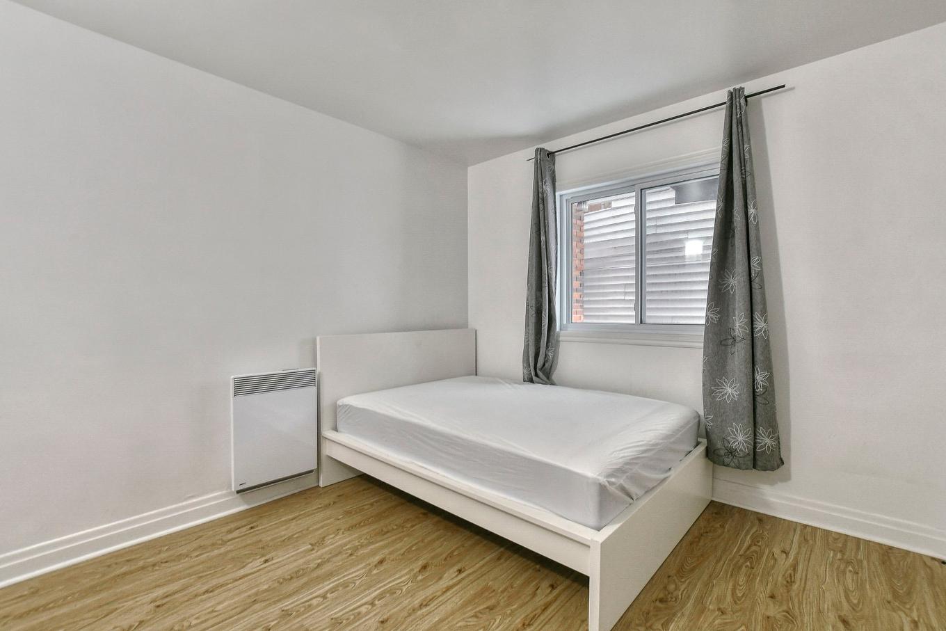 Bedroom - 378 - 380 Rue Gauthier, Saint-Jérôme, QC - Indoor Photo Showing Bedroom