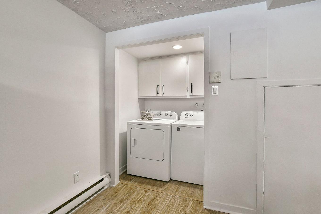 Laundry room - 378 - 380 Rue Gauthier, Saint-Jérôme, QC - Indoor Photo Showing Laundry Room