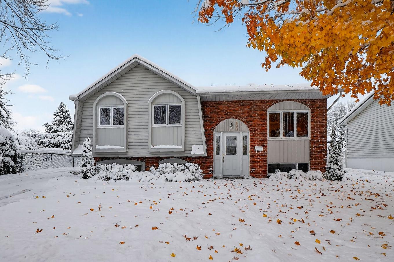 Frontage - 420 Rue Van Horne, Saint-Bruno-De-Montarville, QC - Outdoor