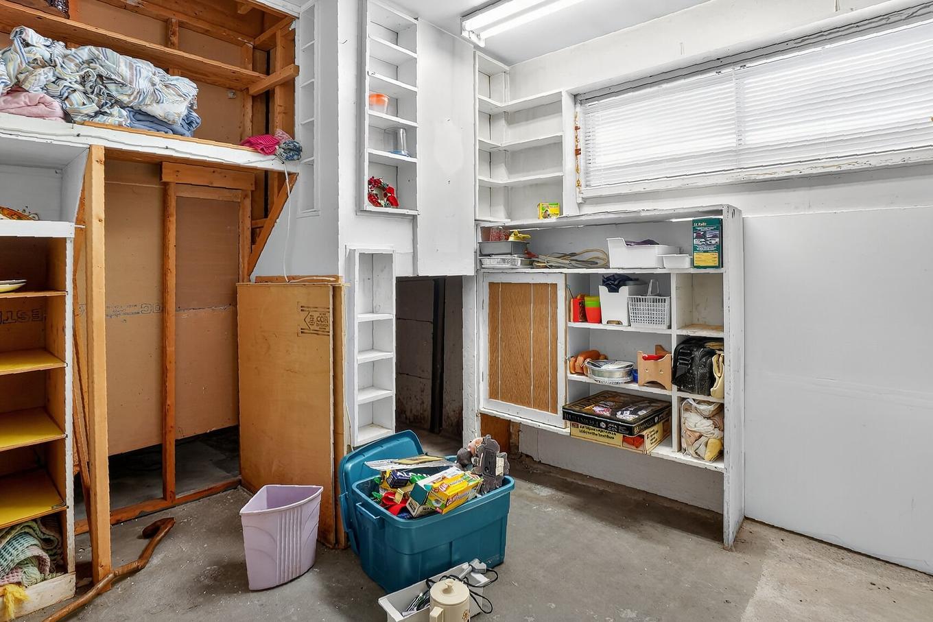 Storage - 420 Rue Van Horne, Saint-Bruno-De-Montarville, QC - Indoor