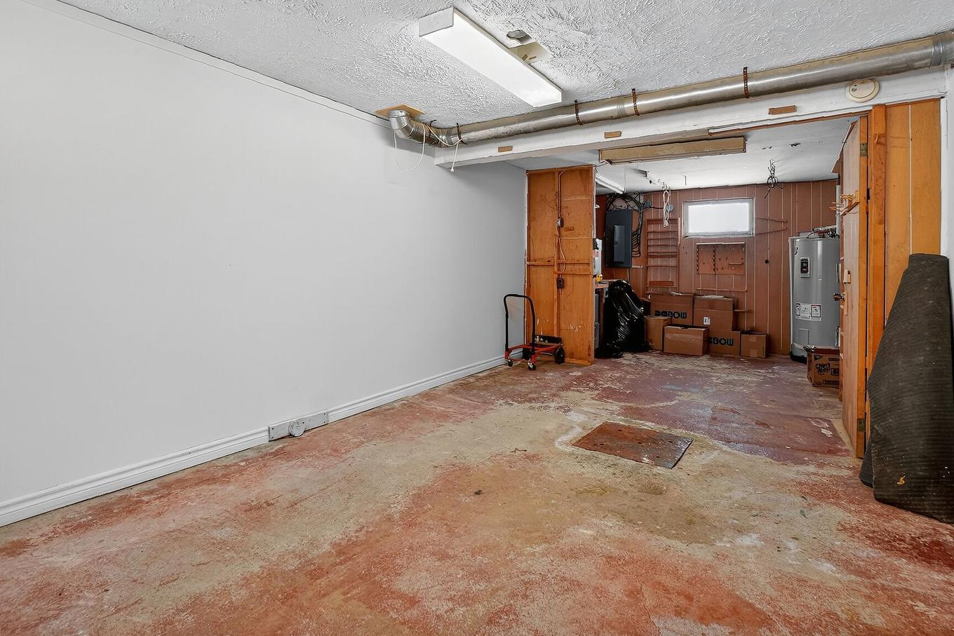 Workshop - 420 Rue Van Horne, Saint-Bruno-De-Montarville, QC - Indoor Photo Showing Garage