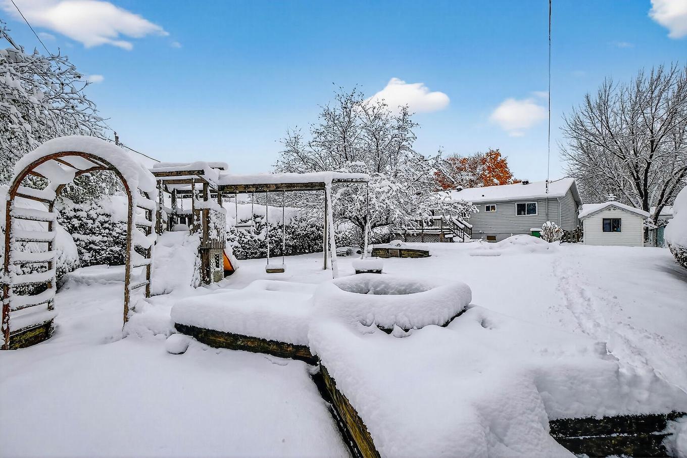 Backyard - 420 Rue Van Horne, Saint-Bruno-De-Montarville, QC - Outdoor