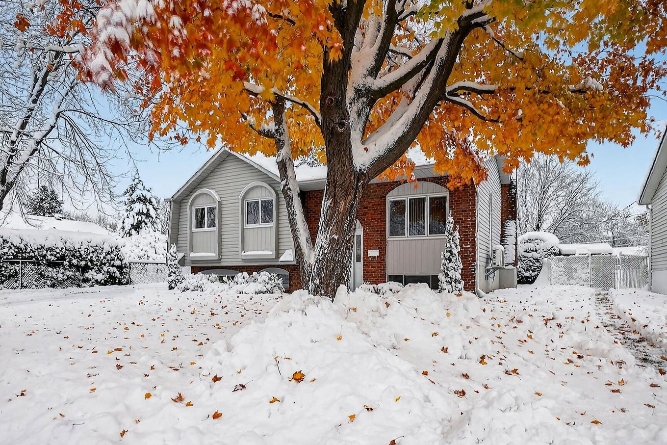 Frontage - 420 Rue Van Horne, Saint-Bruno-De-Montarville, QC - Outdoor With Facade