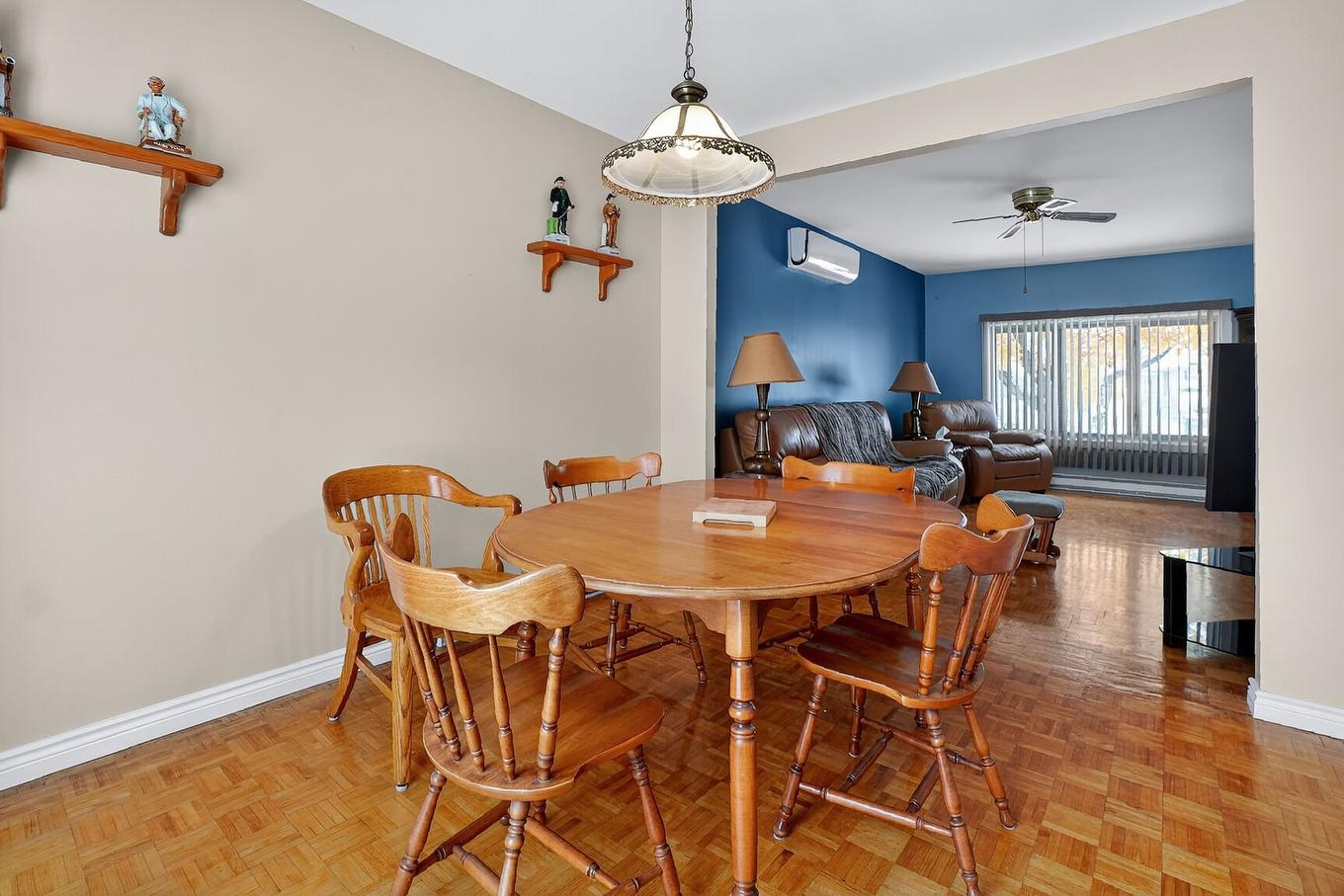 Dining room - 420 Rue Van Horne, Saint-Bruno-De-Montarville, QC - Indoor Photo Showing Dining Room