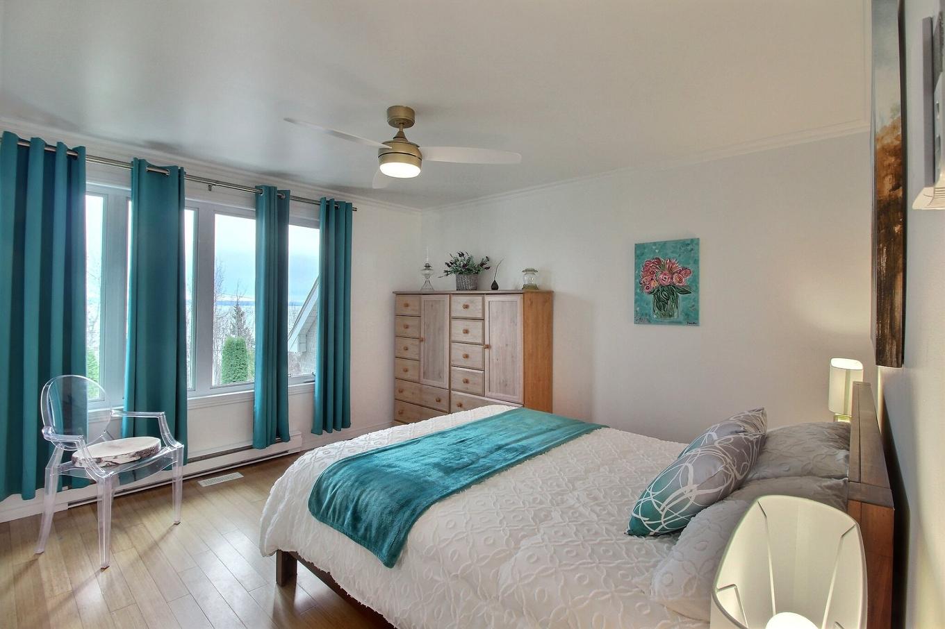 Bedroom - 1805 Boul. Malcolm-Fraser, La Malbaie, QC - Indoor Photo Showing Bedroom