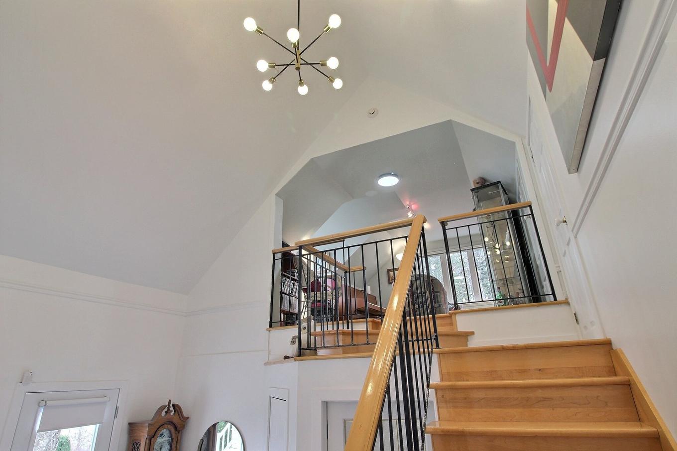Staircase - 1805 Boul. Malcolm-Fraser, La Malbaie, QC - Indoor Photo Showing Other Room