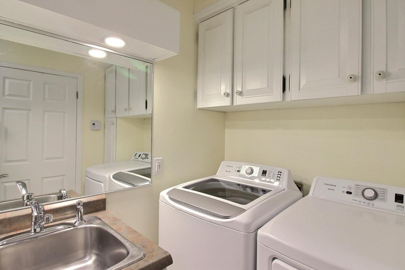 Bathroom - 1805 Boul. Malcolm-Fraser, La Malbaie, QC - Indoor Photo Showing Laundry Room