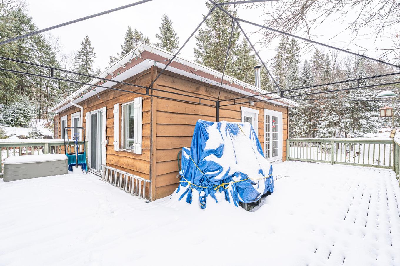 Terrasse - 5 Rue Du Domaine-Denis, Sainte-Marguerite-Du-Lac-Masson, QC - Outdoor With Exterior