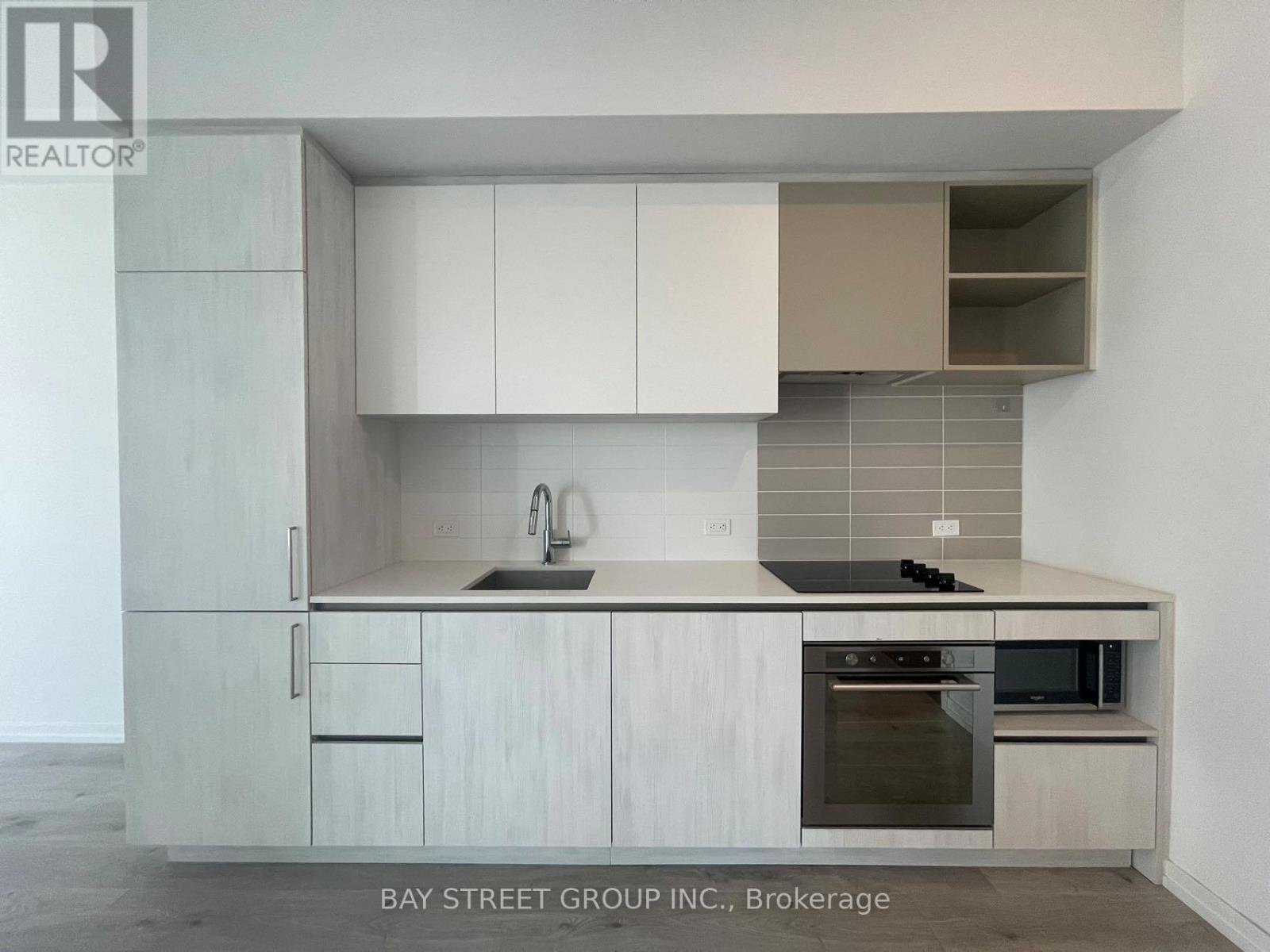 3210 - 7890 Jane Street, Vaughan, ON - Indoor Photo Showing Kitchen