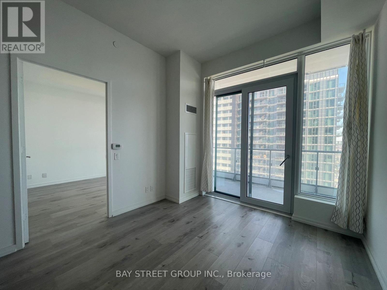 3210 - 7890 Jane Street, Vaughan, ON - Indoor Photo Showing Other Room