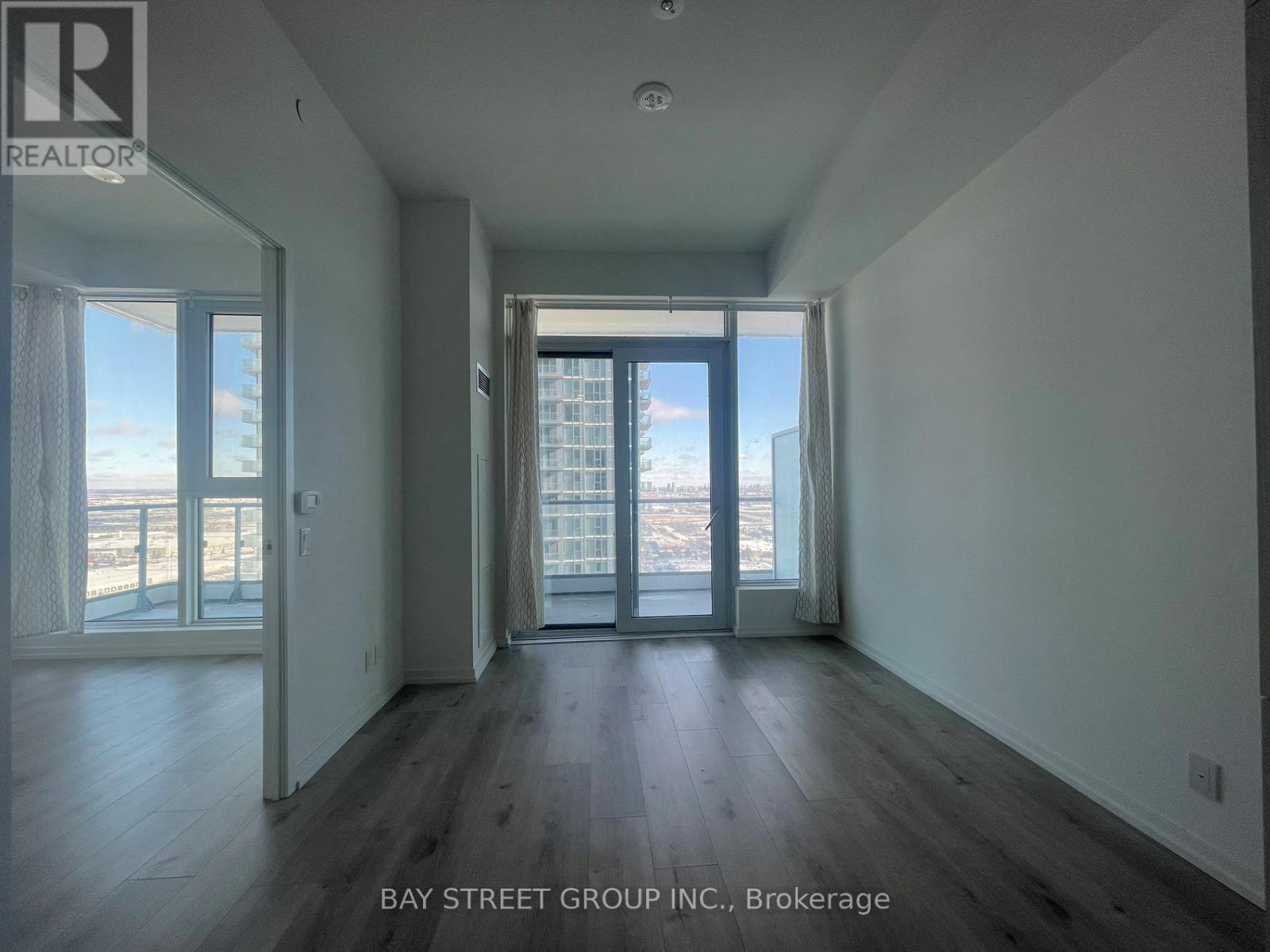 3210 - 7890 Jane Street, Vaughan, ON - Indoor Photo Showing Other Room