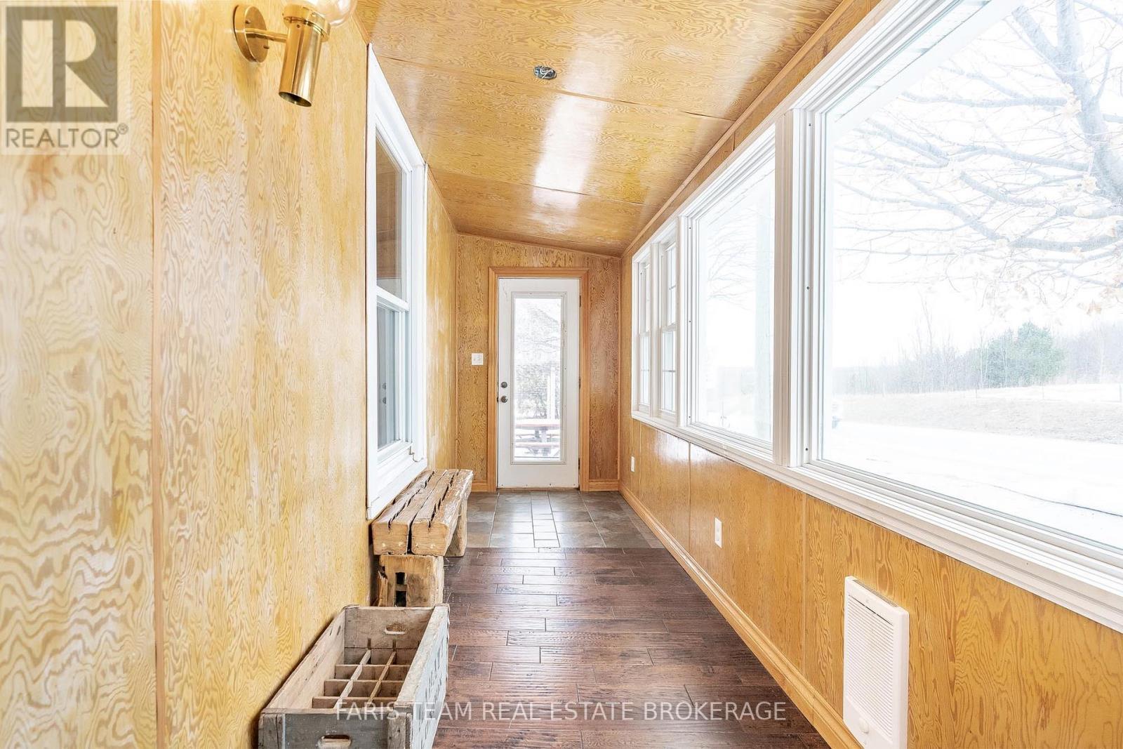 4047 Horseshoe Valley Road W, Springwater, ON - Indoor Photo Showing Other Room