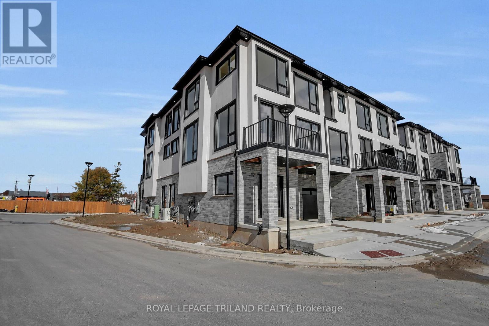 10 - 3103 Petty Road, London South (South W), ON - Outdoor