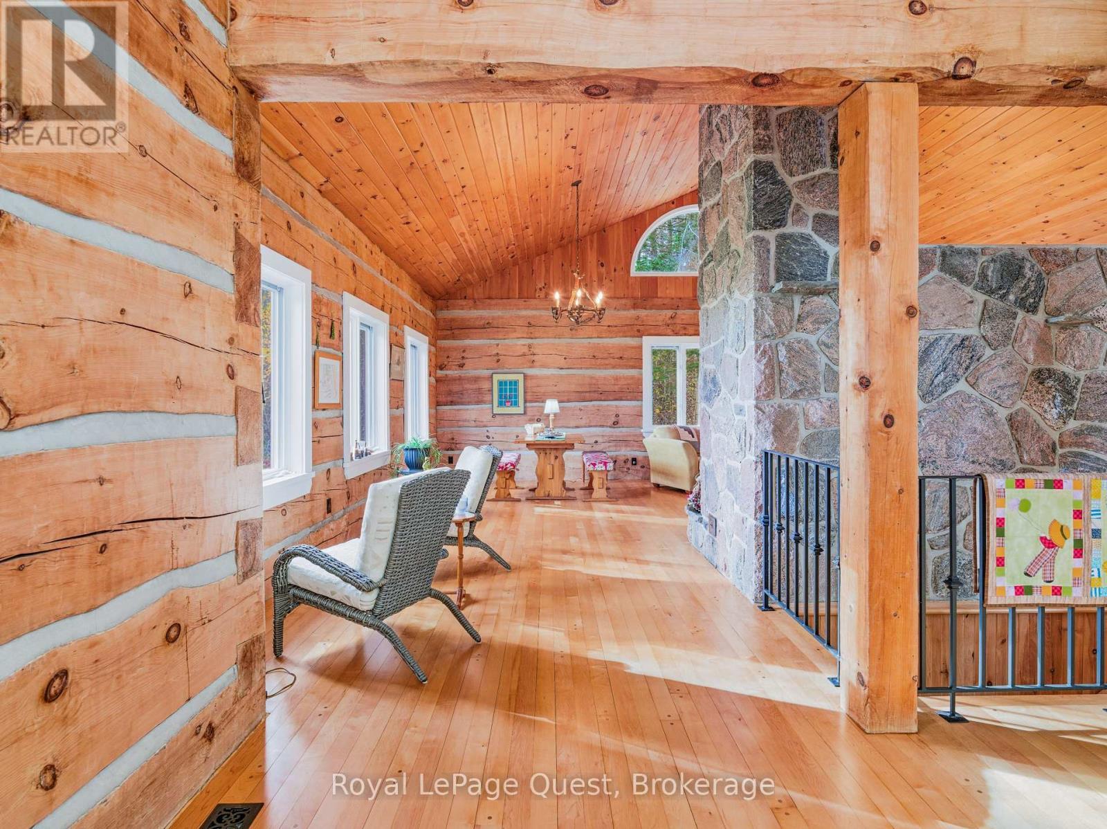 160 14 Concession W, Tiny, ON - Indoor Photo Showing Other Room