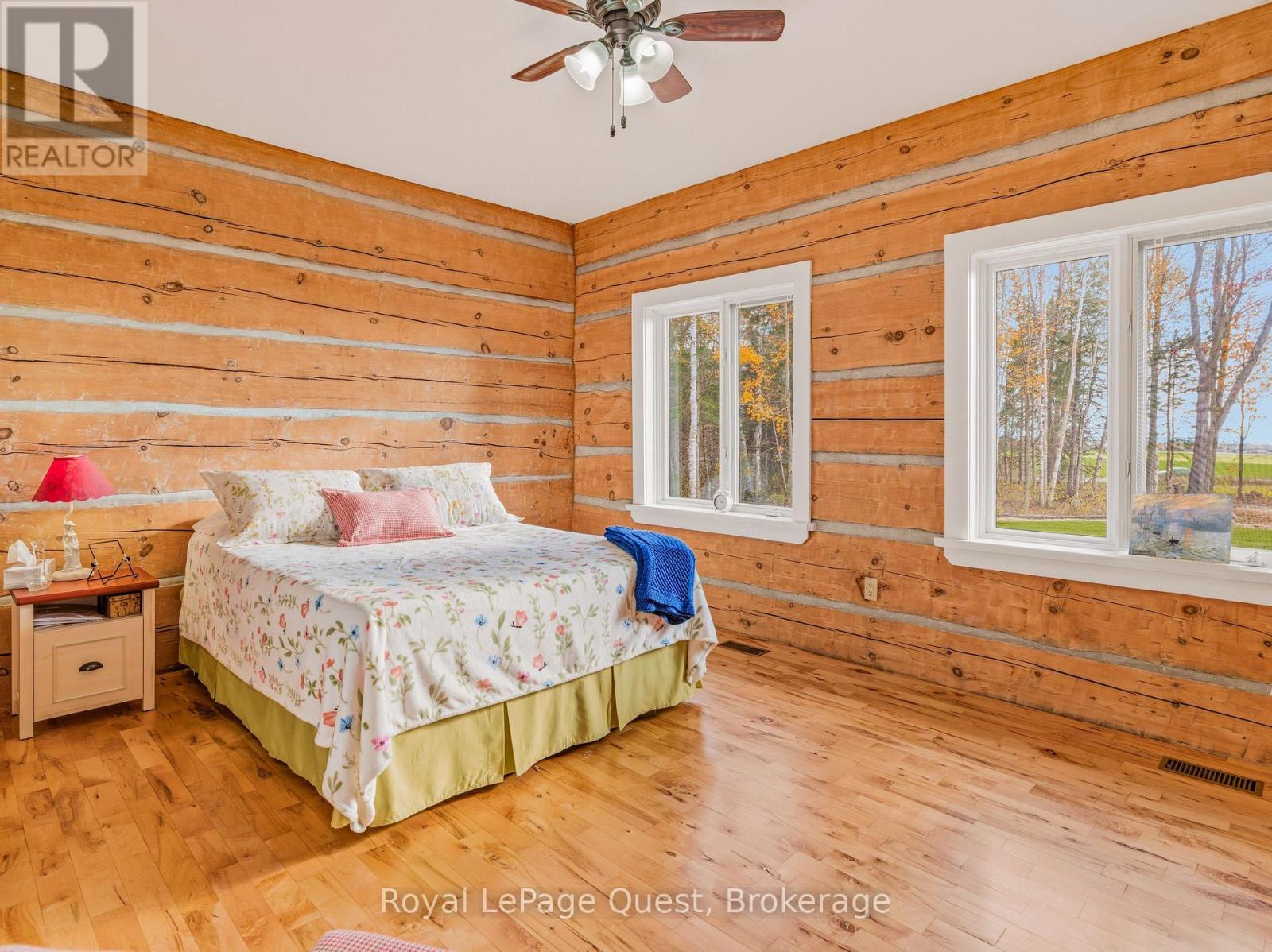 160 14 Concession W, Tiny, ON - Indoor Photo Showing Bedroom