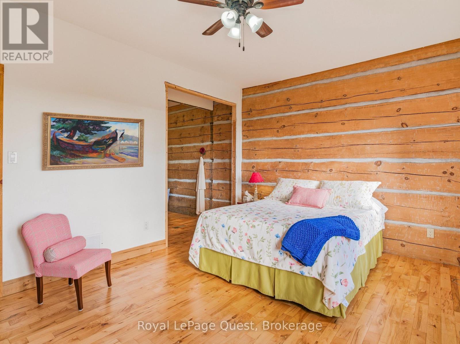 160 14 Concession W, Tiny, ON - Indoor Photo Showing Bedroom