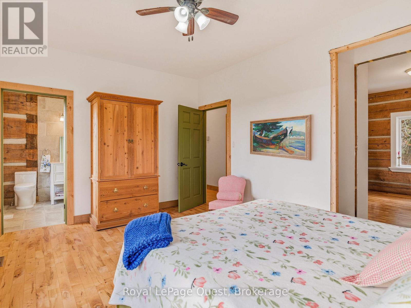 160 14 Concession W, Tiny, ON - Indoor Photo Showing Bedroom