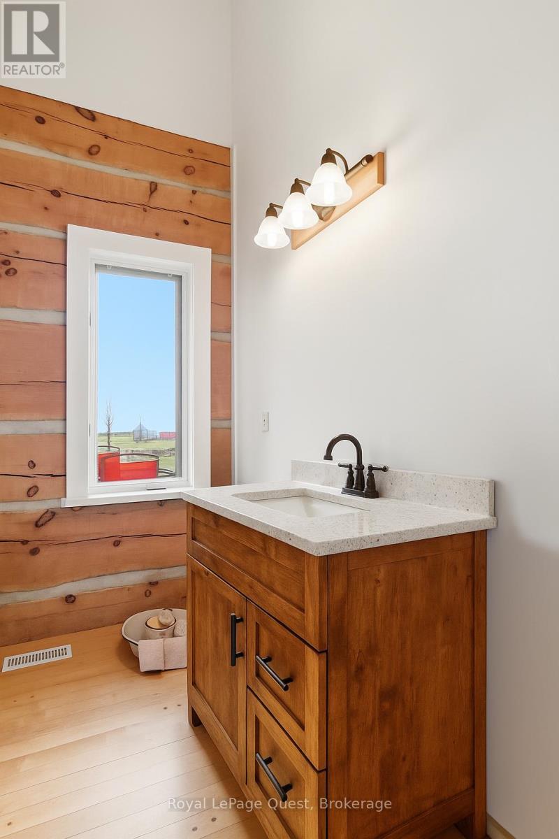 160 14 Concession W, Tiny, ON - Indoor