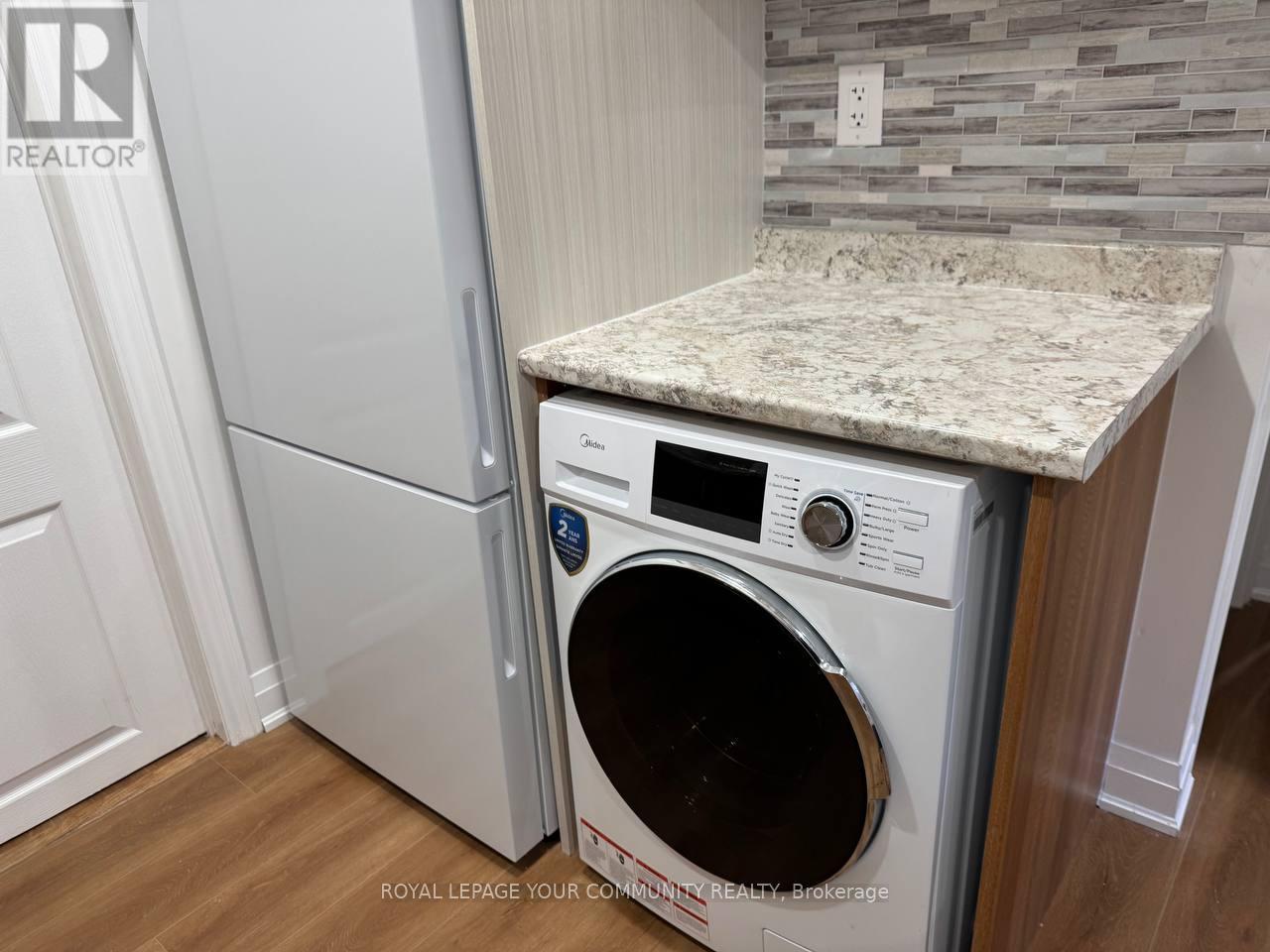 49 Chiara Drive, Vaughan, ON - Indoor Photo Showing Laundry Room