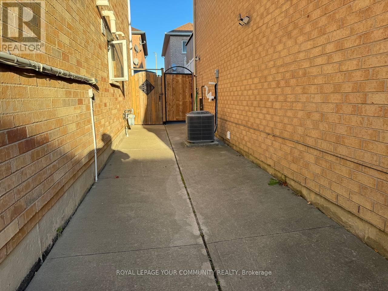 49 Chiara Drive, Vaughan, ON -