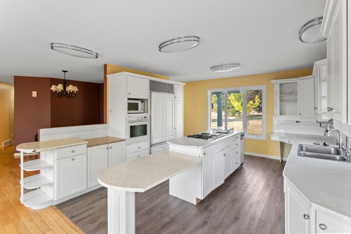 2619 3 Highway, Erickson, BC - Indoor Photo Showing Kitchen With Double Sink