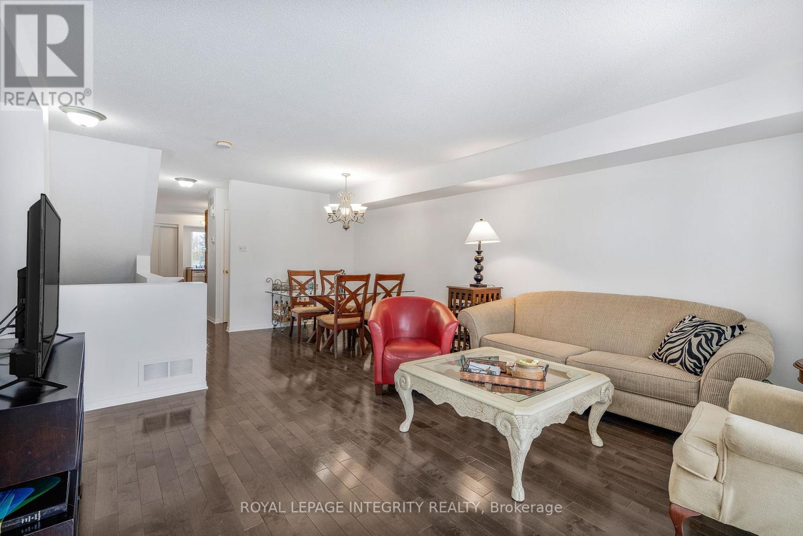 2328 Bois Vert Place, Ottawa, ON - Indoor Photo Showing Living Room