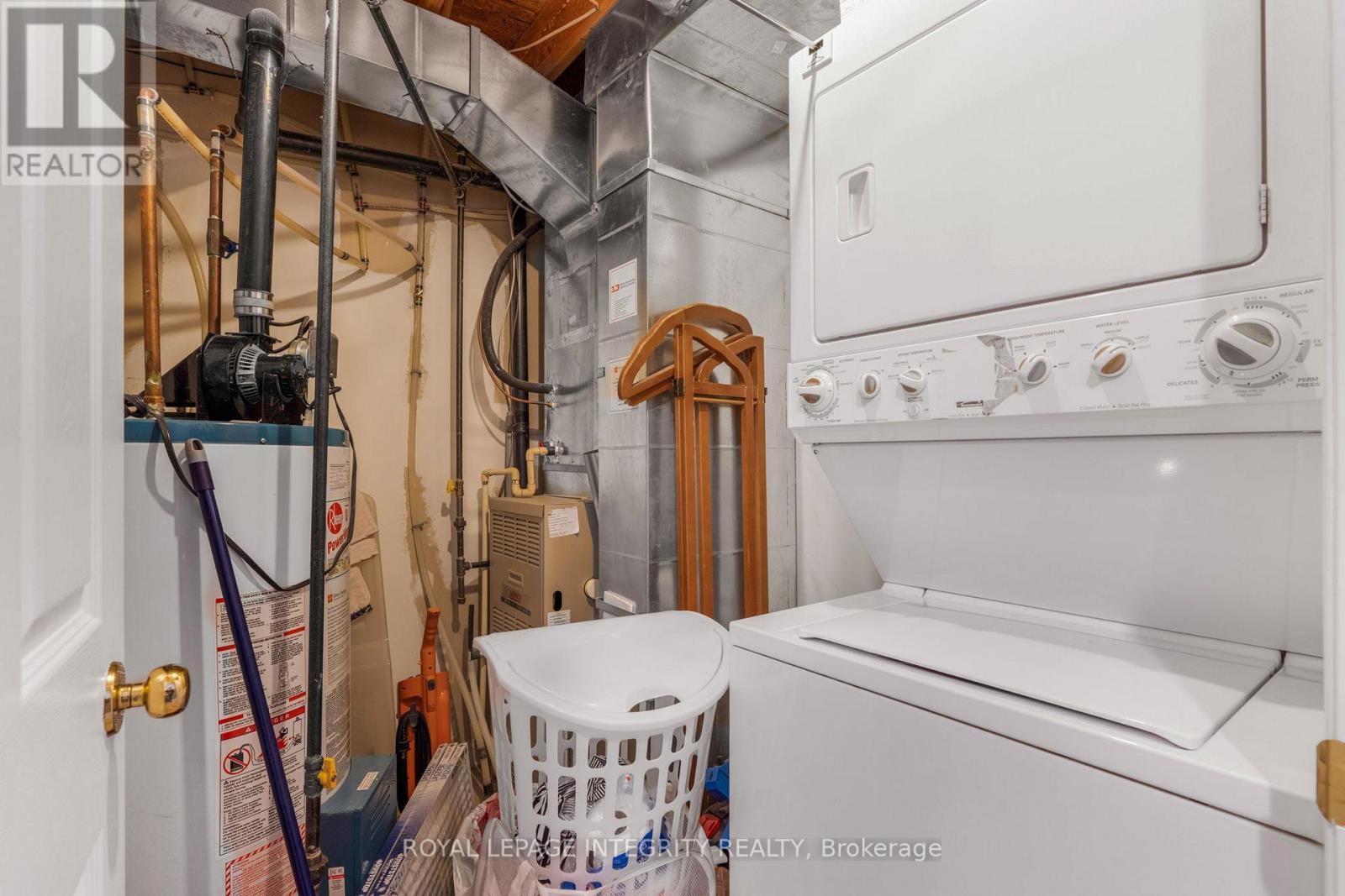 2328 Bois Vert Place, Ottawa, ON - Indoor Photo Showing Laundry Room
