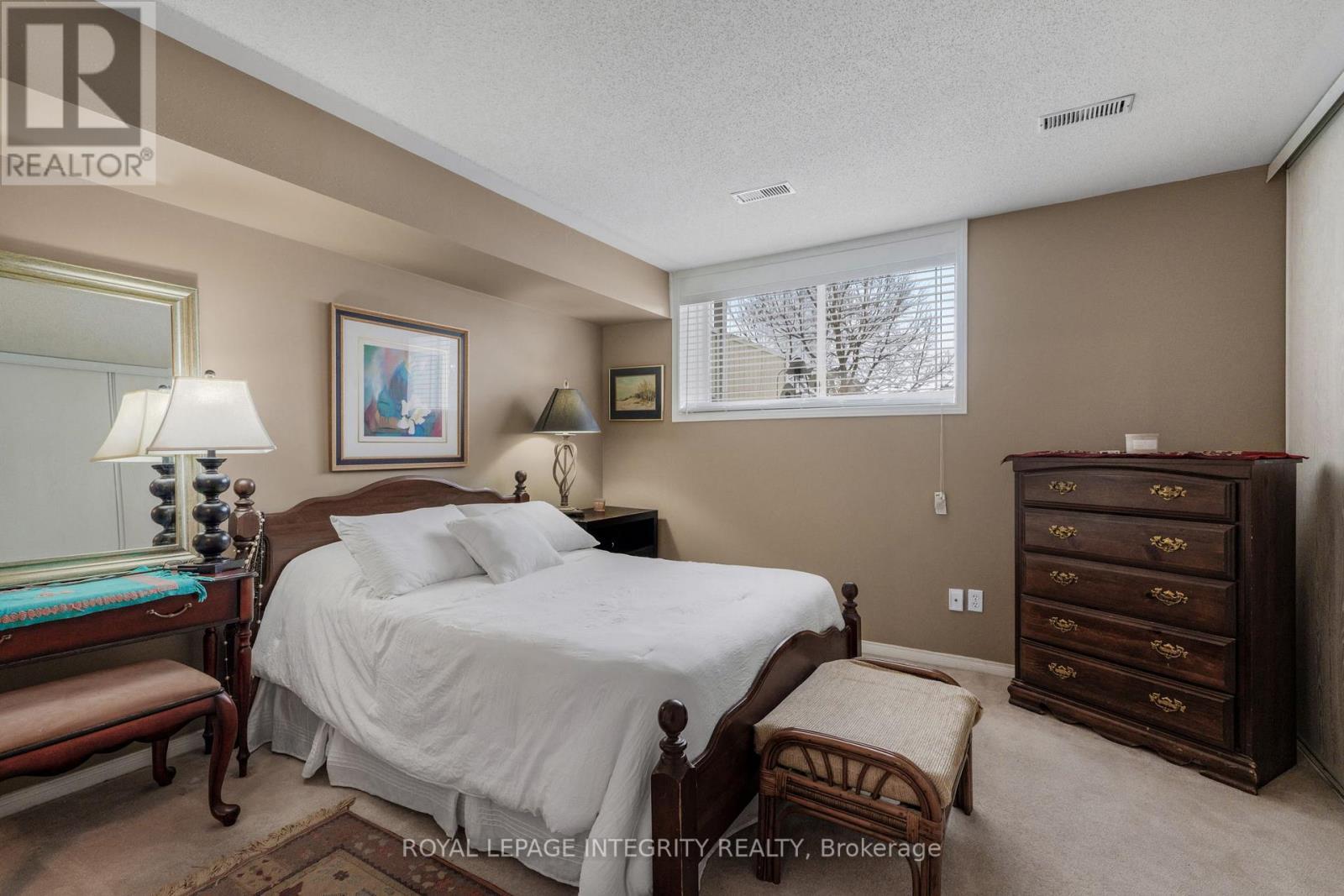 2328 Bois Vert Place, Ottawa, ON - Indoor Photo Showing Bedroom