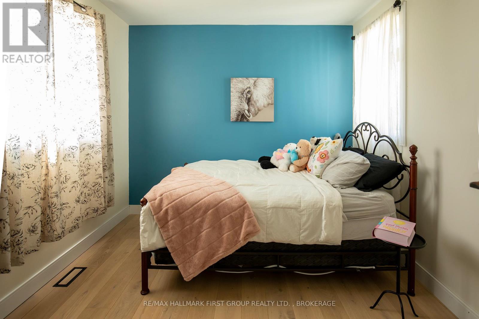 1054 Cranberry Cove Lane, Frontenac (Frontenac South), ON - Indoor Photo Showing Bedroom