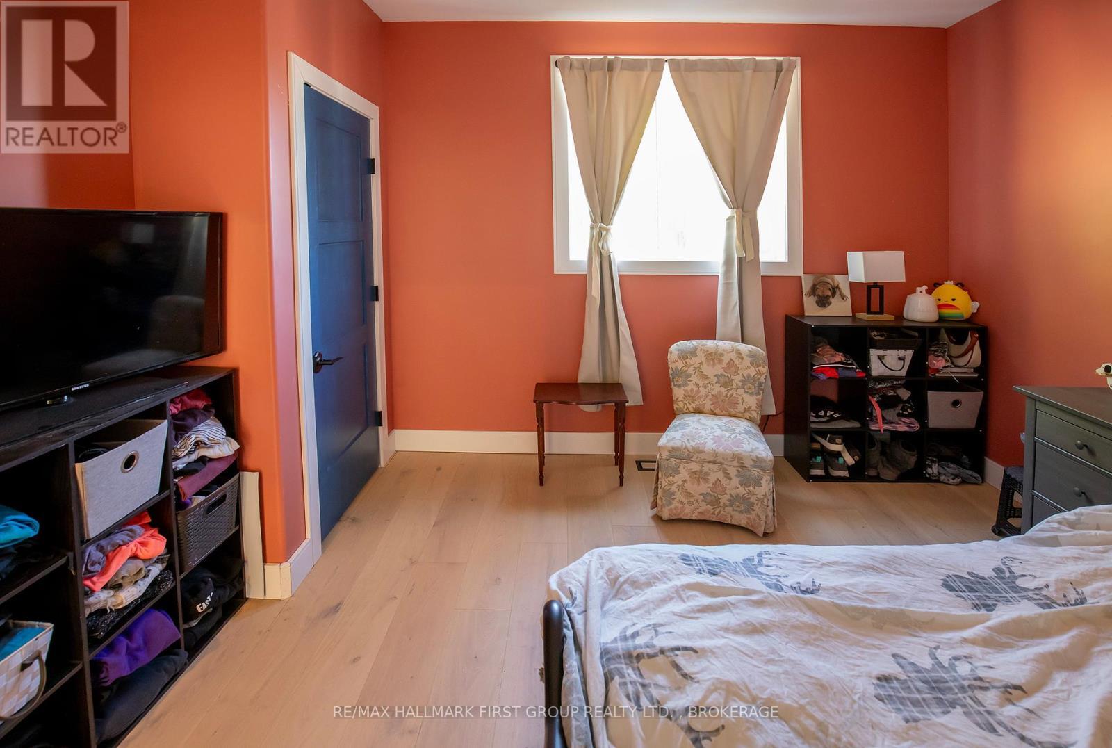 1054 Cranberry Cove Lane, Frontenac (Frontenac South), ON - Indoor Photo Showing Bedroom