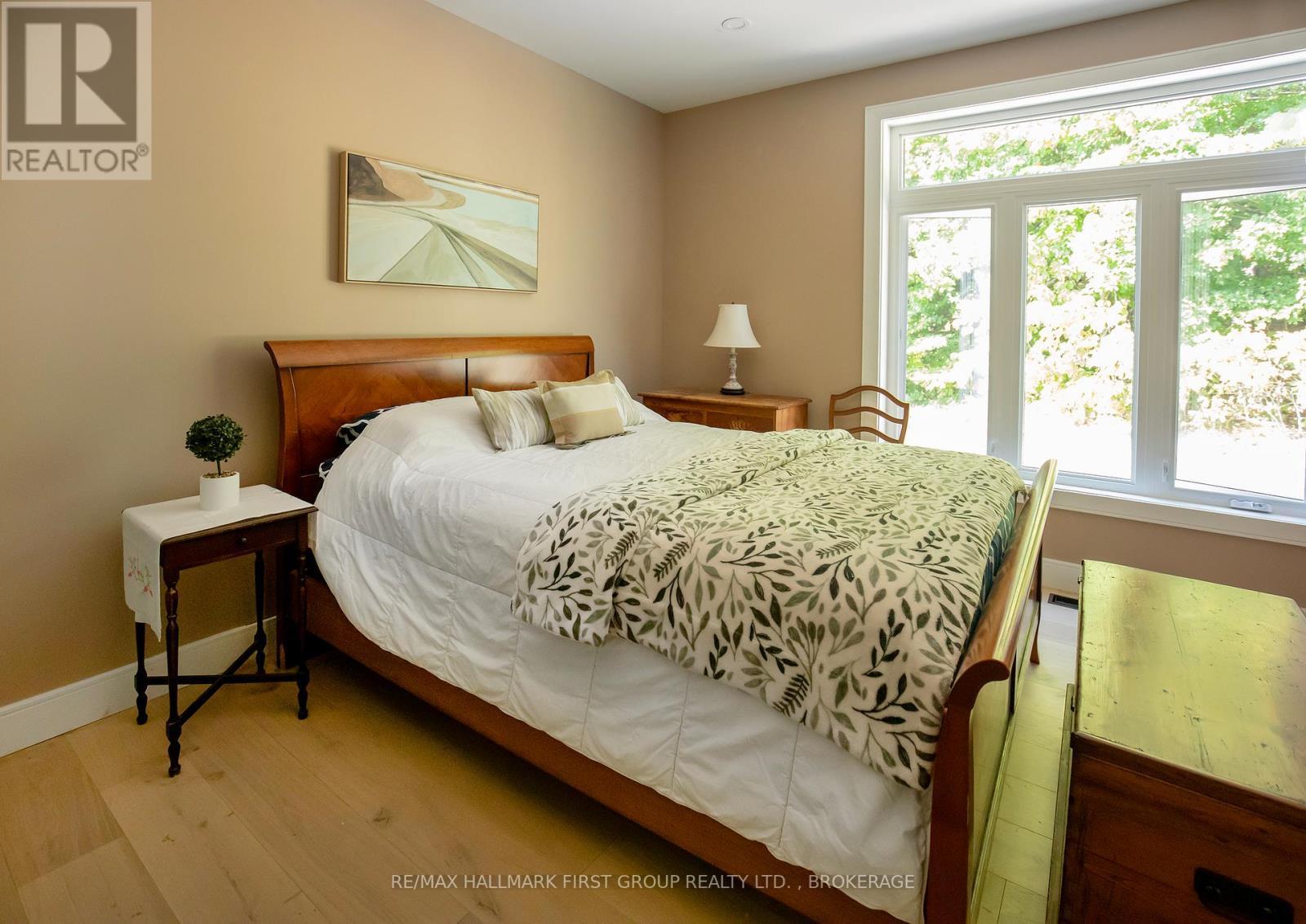 1054 Cranberry Cove Lane, Frontenac (Frontenac South), ON - Indoor Photo Showing Bedroom