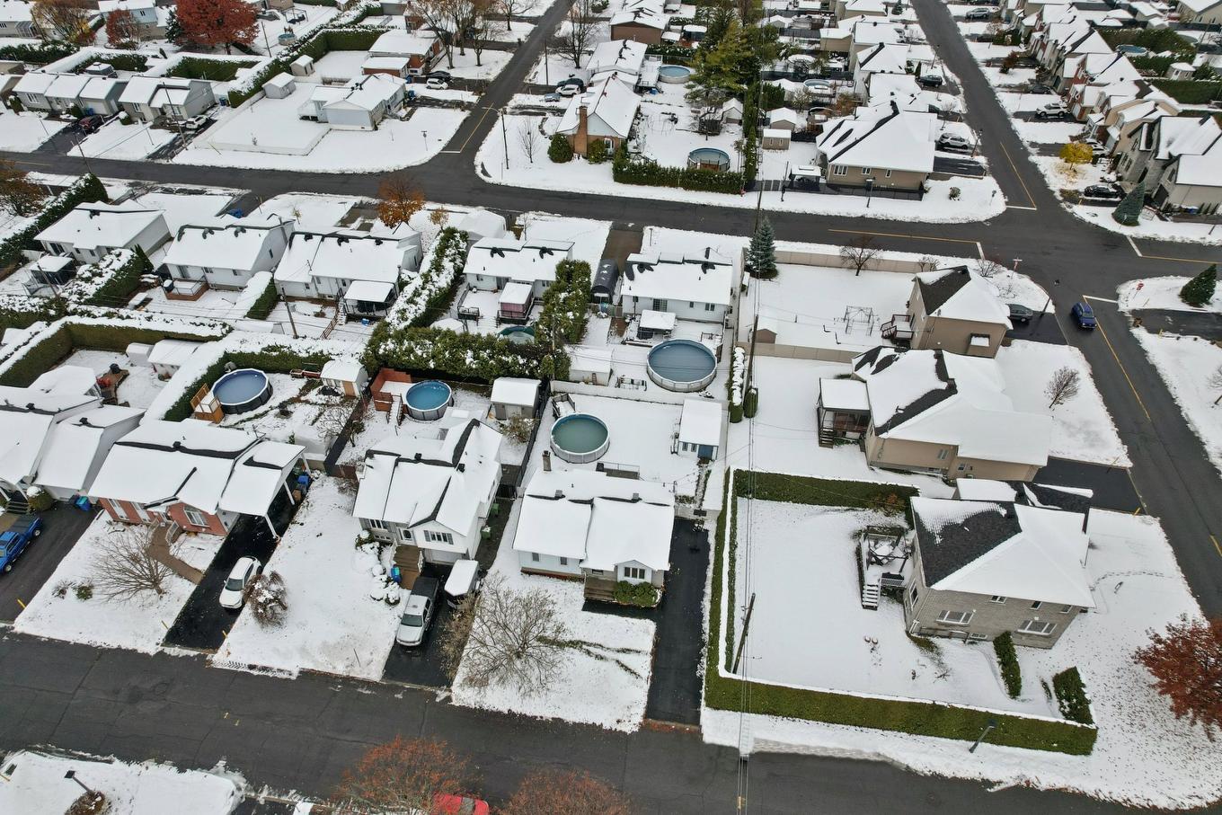 Aerial photo - 691 Rue De Lorraine, Mercier, QC -