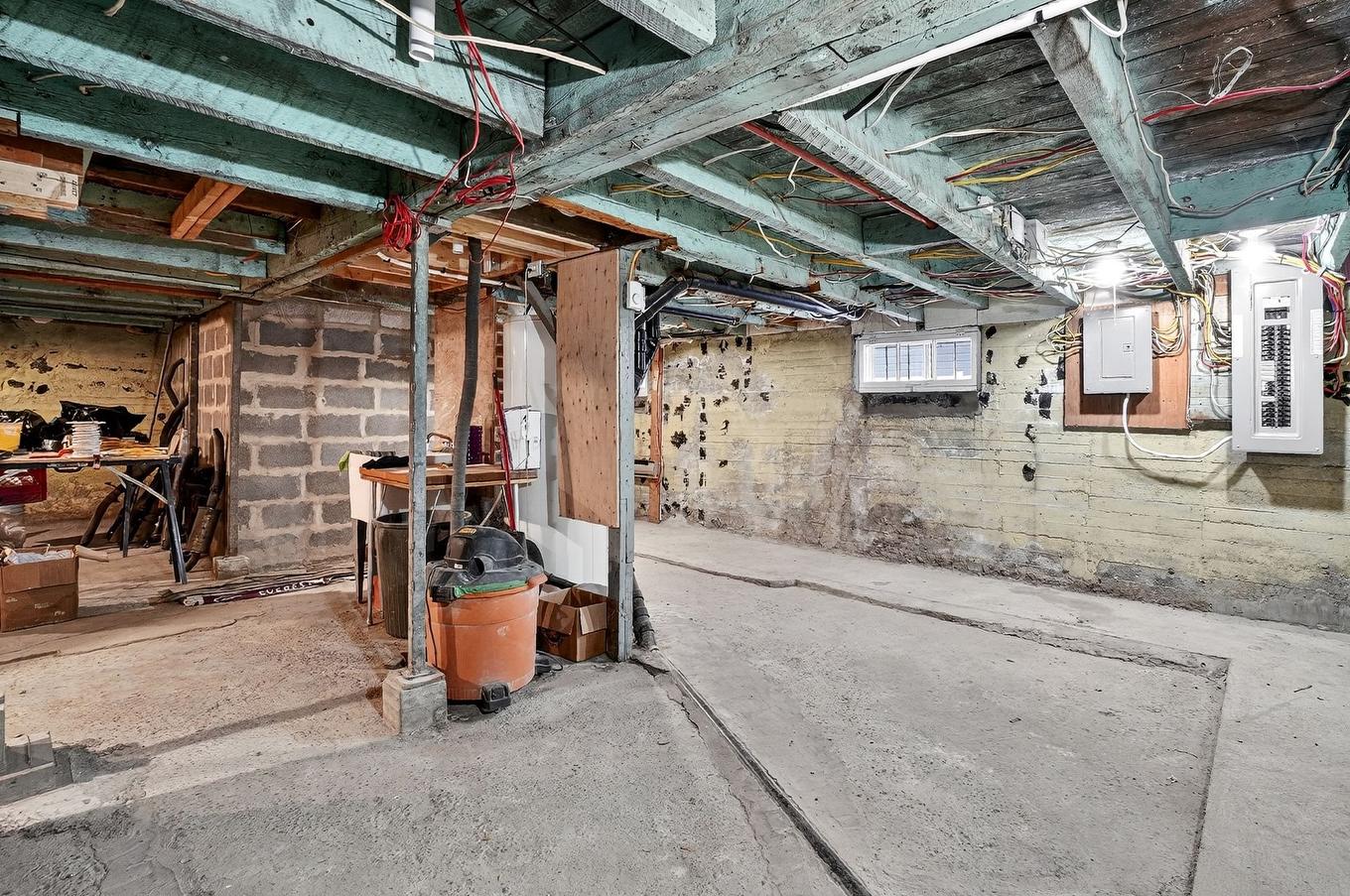 Basement - 4 Rue Labonté, Sainte-Thérèse, QC - Indoor Photo Showing Basement