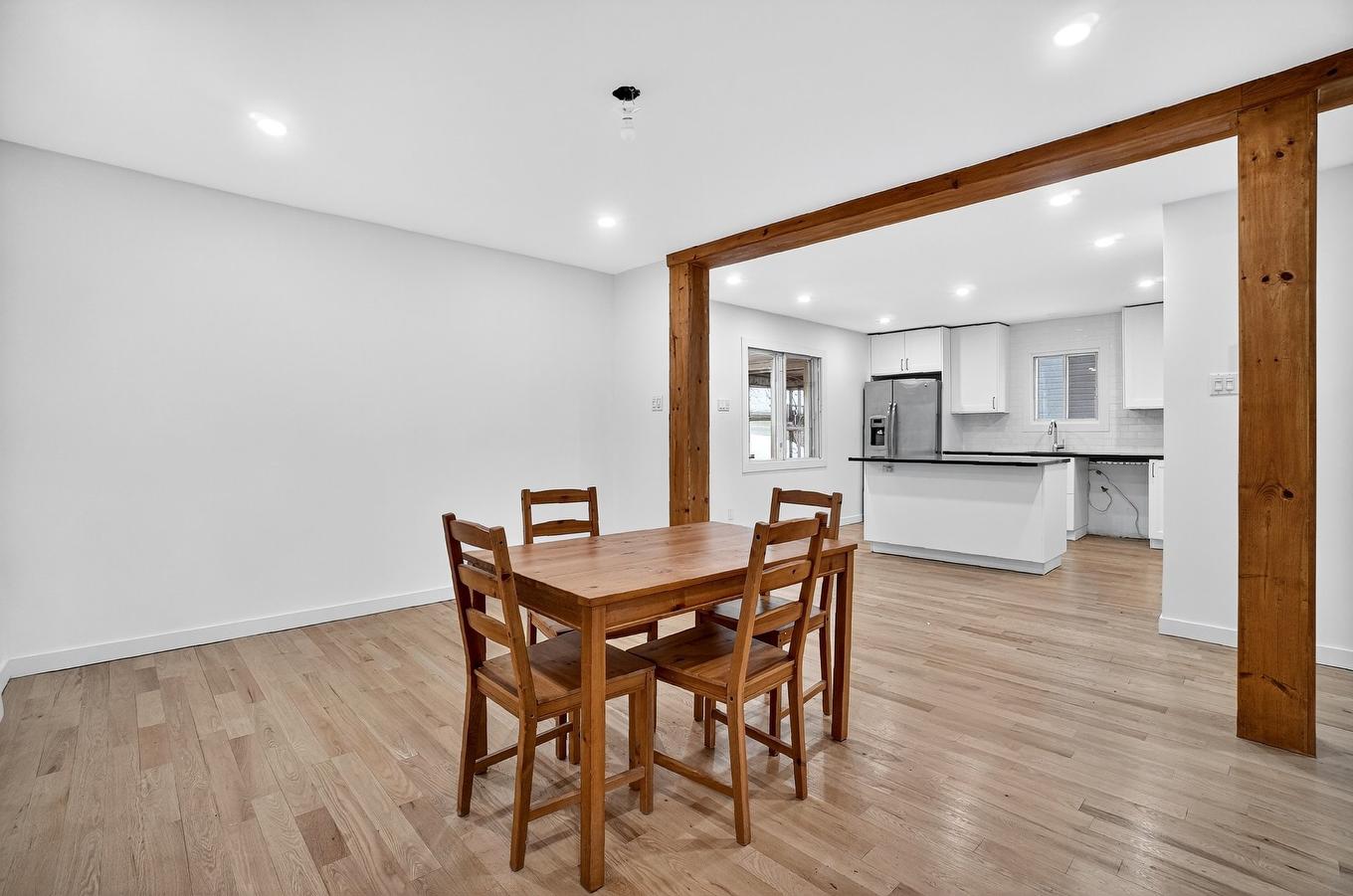 Dining room - 4 Rue Labonté, Sainte-Thérèse, QC - Indoor Photo Showing Dining Room