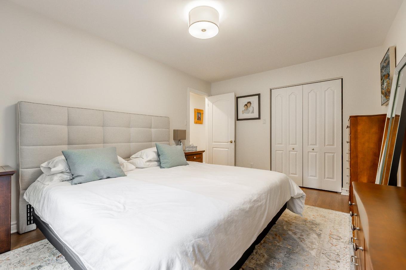 Chambre à coucher principale - 43 Av. Bayview, Pointe-Claire, QC - Indoor Photo Showing Bedroom