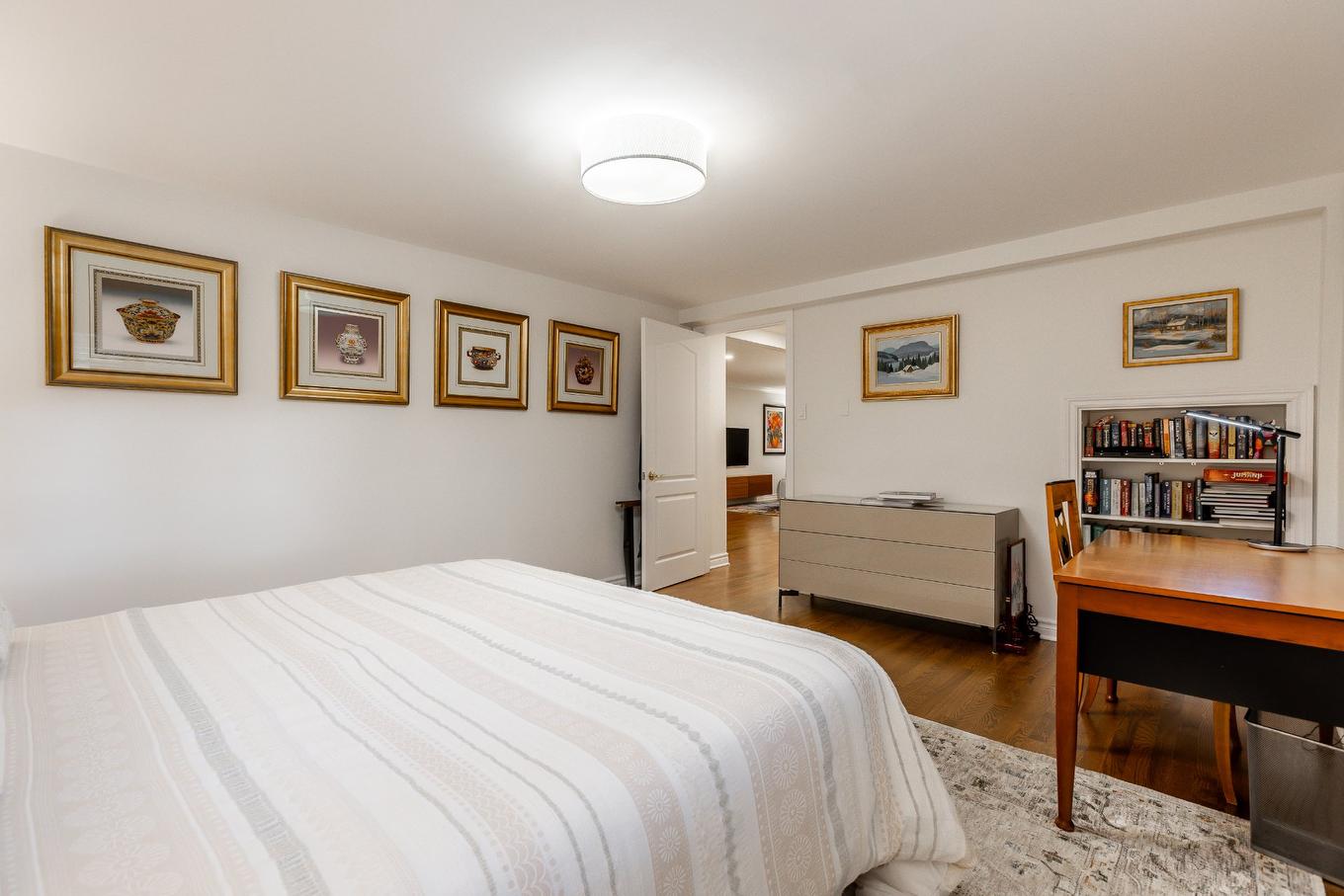 Chambre à coucher - 43 Av. Bayview, Pointe-Claire, QC - Indoor Photo Showing Bedroom